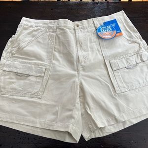 NEW WITH TAGS MEN'S COLUMBIA XXL BEIGE SHORTS